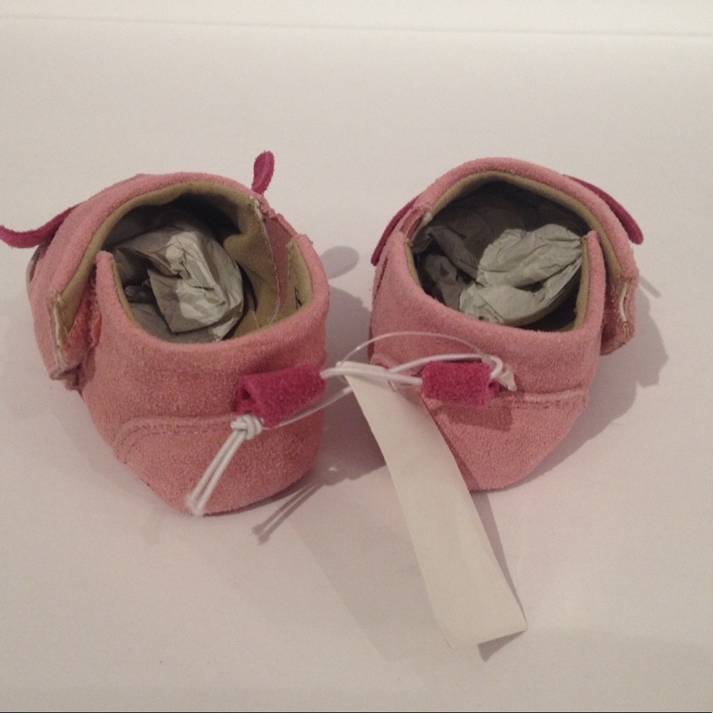 NWT- Baby Zooligans Soft Soled Booties - Picture 4 of 8
